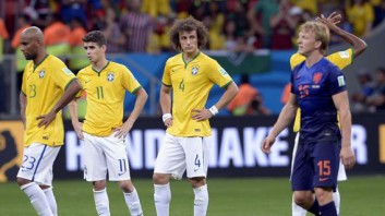 Giocatori brasiliani dopo la sconfitta con l'Olanda